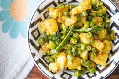 Aloo haricots Sabzi Recette – Pomme de terre et haricots mélangés Recette Indienne Traditionnelle