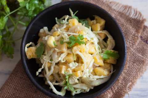 Ananas, oignons et choux de chou avec recette de moutarde au miel Recette Indienne Traditionnelle