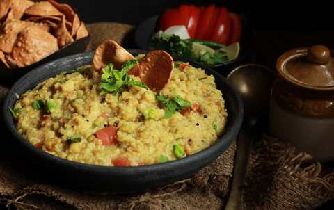 Blé brisé et recette de Moong Khichdi vert Recette Indienne Traditionnelle