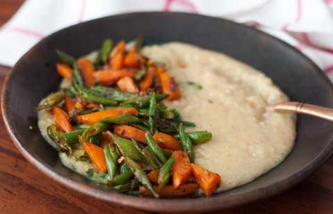 Bol d’avoine savoureux avec carotte sautée et recette de haricot vert Recette Indienne Traditionnelle