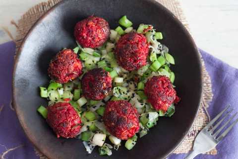 Boules de beetroot et de carotte Veg avec recette de poireau sautée Recette Indienne Traditionnelle