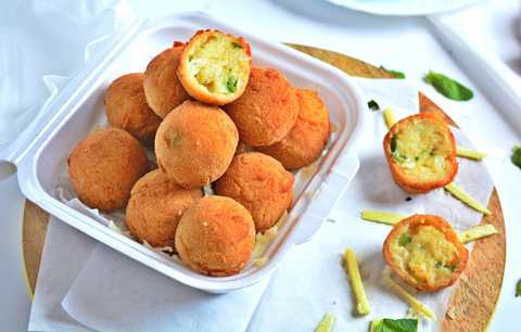 Boules à fromage avec recette de capsicum Recette Indienne Traditionnelle