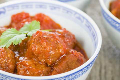 Boules de keema de poulet hachées épicées recette de curry Recette Indienne Traditionnelle