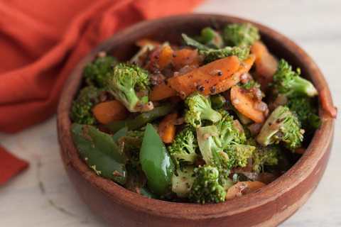 Brocoli, carotte et recette de capsicum Sabzi Recette Indienne Traditionnelle