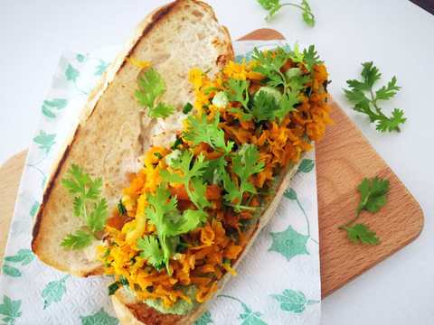 Carottes croustillantes dans la recette des petits pains chauds Recette Indienne Traditionnelle