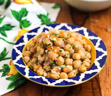 Chatpata Kabuli Chaana Salad – Recette de salade de pois chiches Recette Indienne Traditionnelle