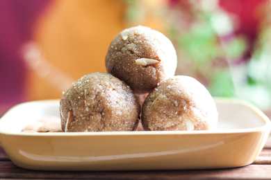 Churma Recette Ladoo – Atta / Blé entier Ladooo Recette Indienne Traditionnelle