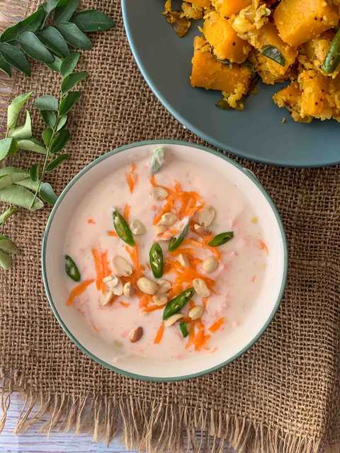 Crunchy Carotte Carotte Raita Recette – Gajar Moongphali Raita Recette Indienne Traditionnelle