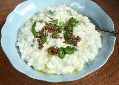 Dahi Sabudana Recette (Perles Savory Tapioca assaisonnées de yaourt) Recette Indienne Traditionnelle