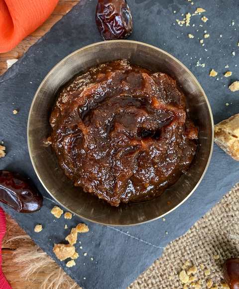Date et tamarind Chutney Recette – Khajur Imli Chutney Recette Indienne Traditionnelle
