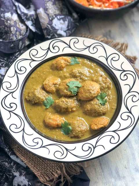 Dubuk Vade Recette – Curry de boulette de farine de Khandeshi Gram Recette Indienne Traditionnelle