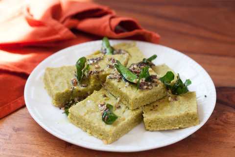 Épinard millet de muxtail DHOKLA recette Recette Indienne Traditionnelle