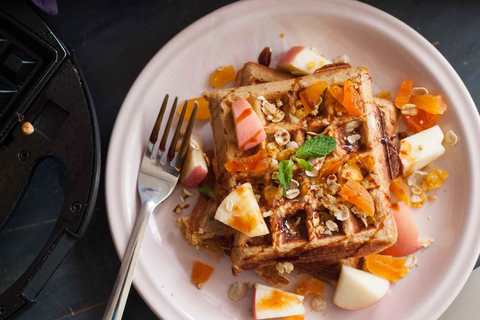 Gaufre de muesli et d'avoine avec recette d'abricots Recette Indienne Traditionnelle