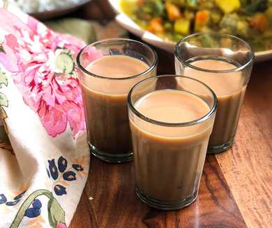 Gulkand Chai Recette – Un délicieux thé indien aromatisé rose Recette Indienne Traditionnelle