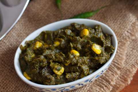 Jain Style Maïs Palak - Palak de maïs de style Jain Recette Indienne Traditionnelle