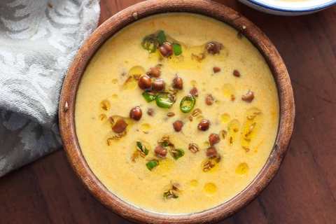 Jaisalmer Kala Chana Kadhi Recette - Curry Rajasthani Chick Recette Indienne Traditionnelle