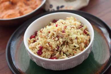 Kashmiri Style Modur Pulao avec recette de grenade Recette Indienne Traditionnelle