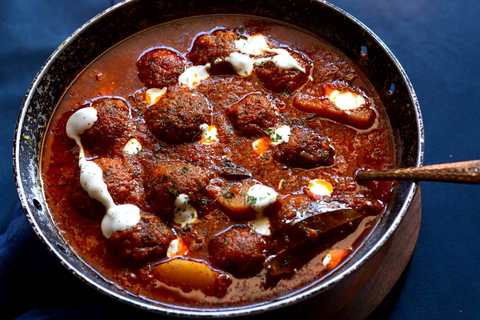 Kashmiri Style Shab Deg Recipe-Mutton Kofta et Turnip Curry Recette Indienne Traditionnelle