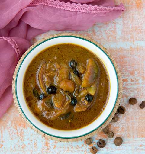 Kathirikai Sundakkai Vathal Kuzhambu Recette Recette Indienne Traditionnelle