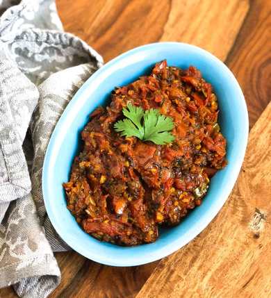 Khatta Meetha Tamatar Sabzi Recette – Un style chutney sabzi sec Recette Indienne Traditionnelle