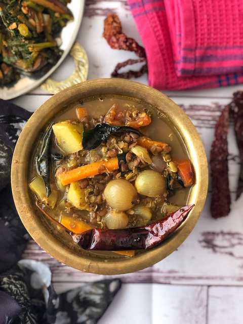 KOLLU SAMPIRE recette de Kollu Sambar - Horse Gram Sambar avec des légumes Recette Indienne Traditionnelle