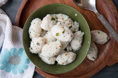 Kuthiraivalli Upma Kozhukattai Recette (boulettes cuits à la vapeur à la vapeur) Recette Indienne Traditionnelle