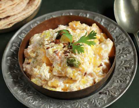 Lal Bhoplyacha Bharit Recipe (Rouge Rouge Raita) Recette Indienne Traditionnelle