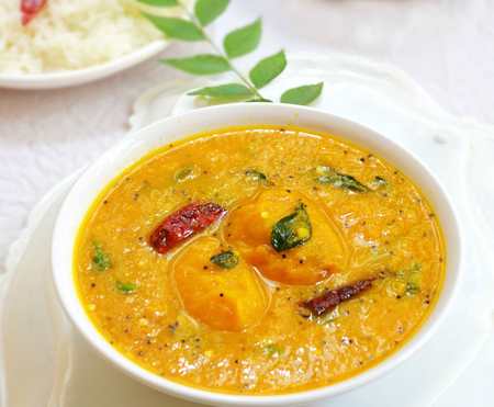 Maavina Hannina Gojju (recette de curry mûr de style karnataka) Recette Indienne Traditionnelle