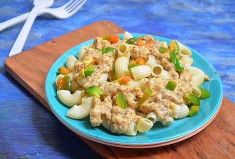 Macaroni avec recette de sauce tahini Recette Indienne Traditionnelle