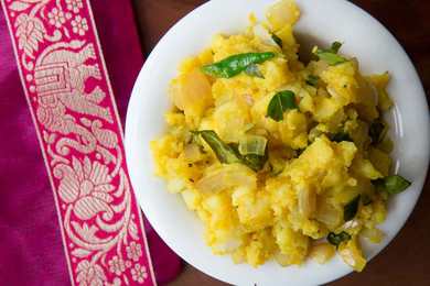 Maharastrian Batatyachi Bhaji Recette rapide et simple Aloo Sabzi Recette Indienne Traditionnelle