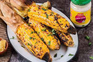 Maïs grillé mexicain aromatisé à la recette mayo à l’ail au fromage Recette Indienne Traditionnelle