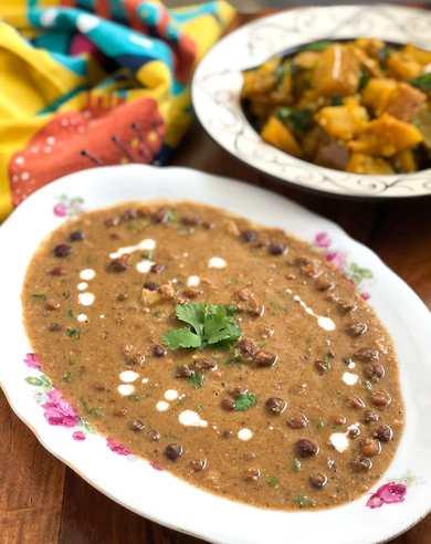 Malvani Kala Chana Masala Recette – Kala Canchée épicée Curry Recette Indienne Traditionnelle