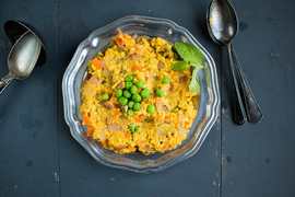 Millet Pea Khichdi (recette de petit déjeuner gratuit sans gluten) Recette Indienne Traditionnelle