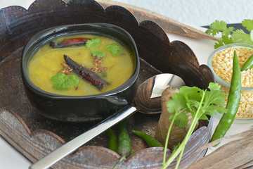 MOONG DAL DAL RASAM / RETIÈRE PAPPU CHARU CHARU (soupe au lentille indienne infusé citron) Recette Indienne Traditionnelle