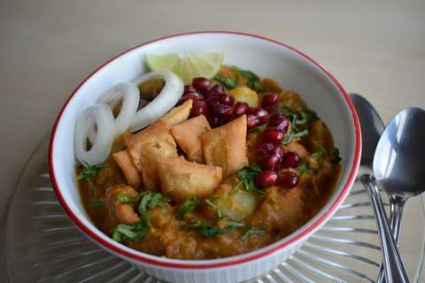 Nimki aloo anardana recette de curry - pomme de terre et curry nimki Recette Indienne Traditionnelle