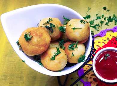 Pain batata vada recette-pain croustillant de bonda farcie avec aloo épicé Recette Indienne Traditionnelle