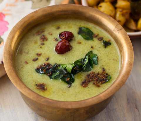 Palak Kadhi Recette – Spinach Kadhi Recette Indienne Traditionnelle