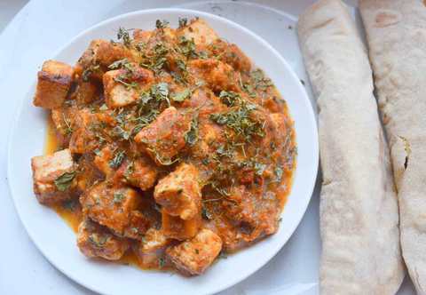 Paneer dans la recette de sauce à la noix de coco Recette Indienne Traditionnelle