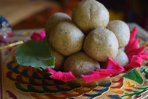 Panjiri Ladoo Recipe Recette Indienne Traditionnelle