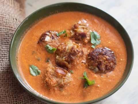 Pata Gobi Aur Kele Kofta Curry Recette – Aucun oignon Pas d’ail Recette Indienne Traditionnelle