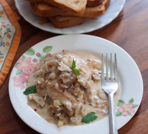 Poulet avec recette de sauce aux champignons Recette Indienne Traditionnelle