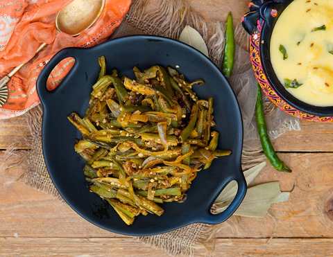 Pyaz Wali Bhindi Recette | Bhindi do pyaza – oignon okra Recette Indienne Traditionnelle