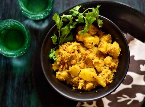 Recette Aloo posto (pommes de terre dans la pâte de graines de pavot) Recette Indienne Traditionnelle