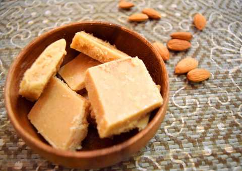 Recette Badam Burfi – Almond Burfi Recette Indienne Traditionnelle