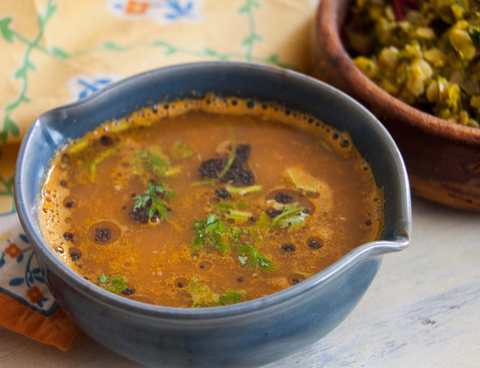 Recette de Bassaru Style Karnataka – Rasam de noix de coco aromatisé au … Recette Indienne Traditionnelle