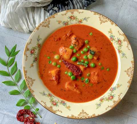 Recette Batani Gassi – Pommes de terre de style UDupi et curry de pois Recette Indienne Traditionnelle