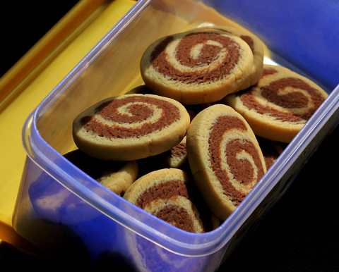 Recette de biscuits à tourbillon Choco (biscuits à poupée de chocolat oculaire) Recette Indienne Traditionnelle