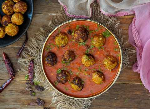 Recette en bonne santé Lauki Kofta Curry | Bouteille non frite Gourde Coiffe Curry | Dooti Kofta Recette Indienne Traditionnelle