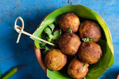 Recette en bonne santé Maravalli Kizhangu Bonda – Béchage épicée Tapioca Recette Indienne Traditionnelle