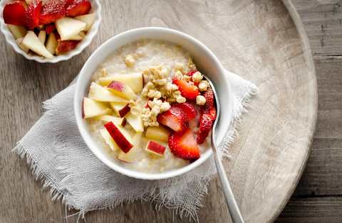 Recette de bouillie de blé brisé et de porridge Apple Recette Indienne Traditionnelle